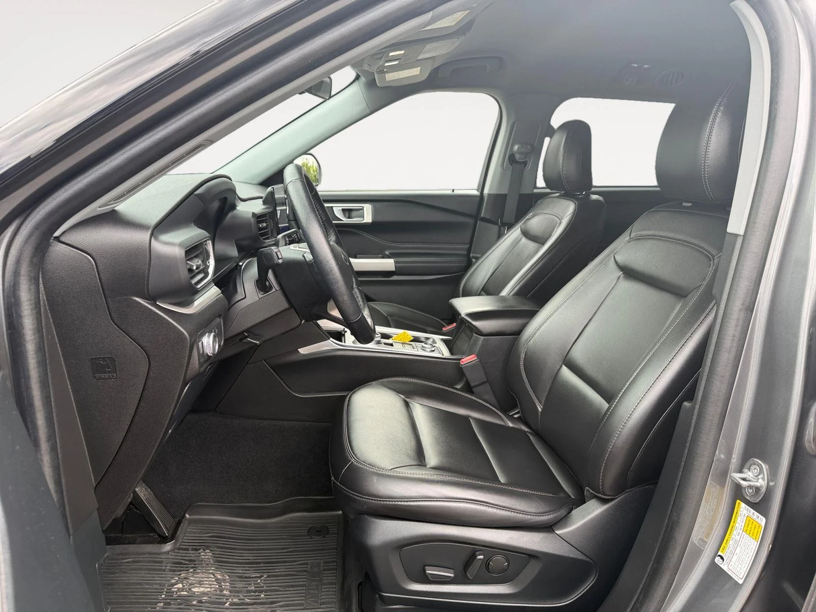 2022 Ford Explorer XLT - Photo 10