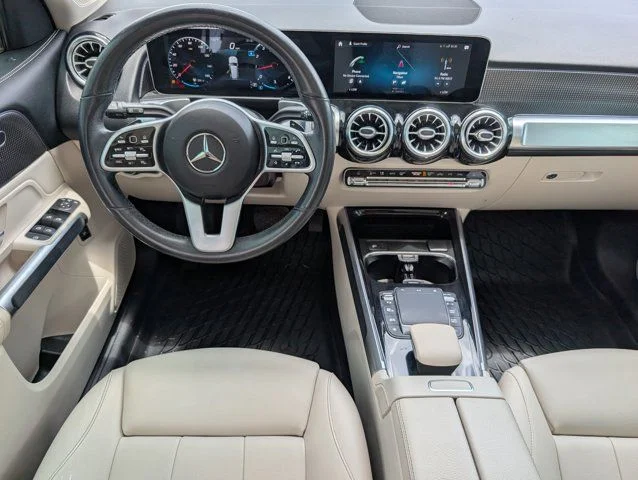 Used 2021  Mercedes-Benz GLB 250 image 6