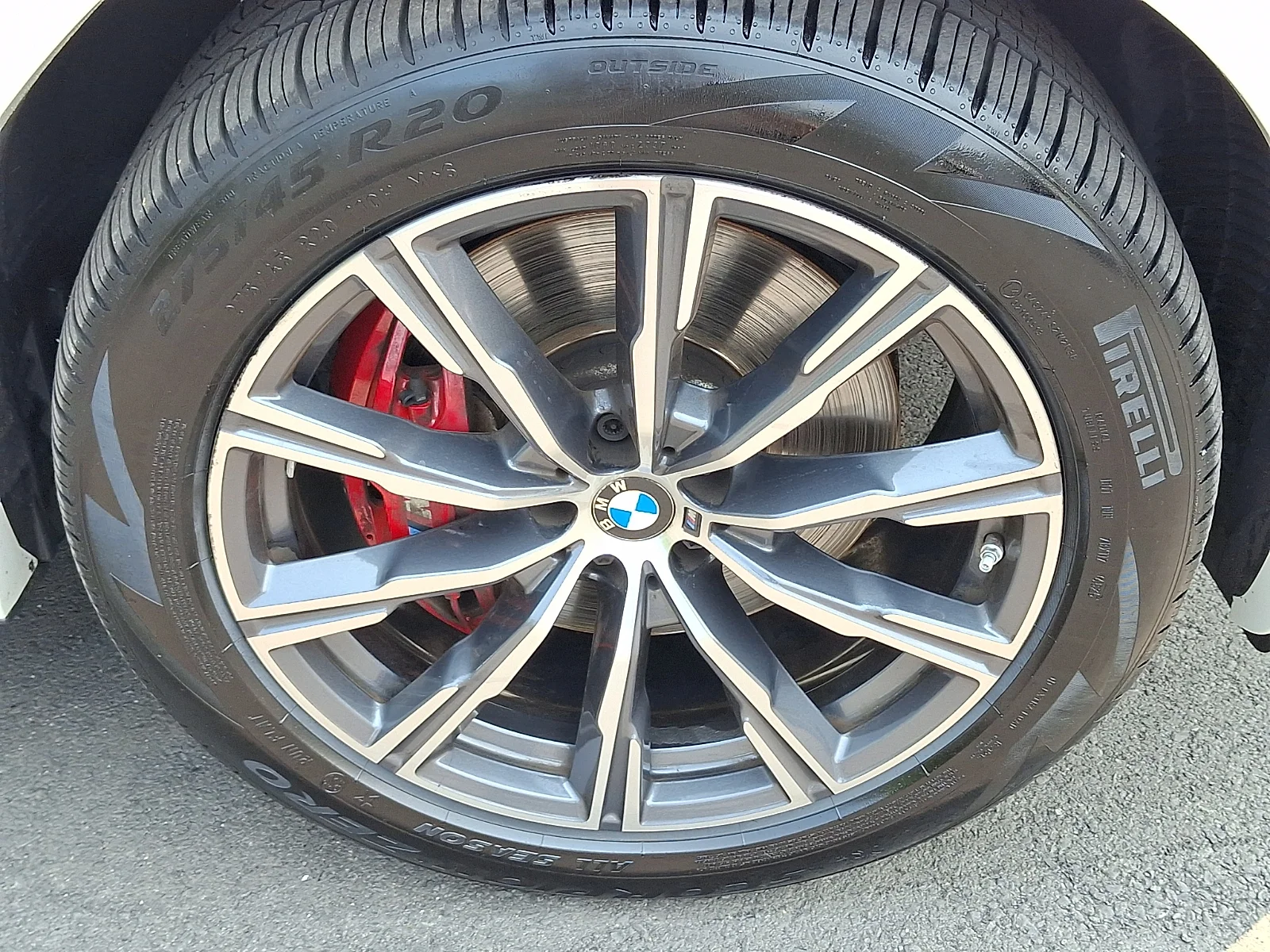 Used 2024 Mineral White Metallic - A96 BMW xDrive40i image 12