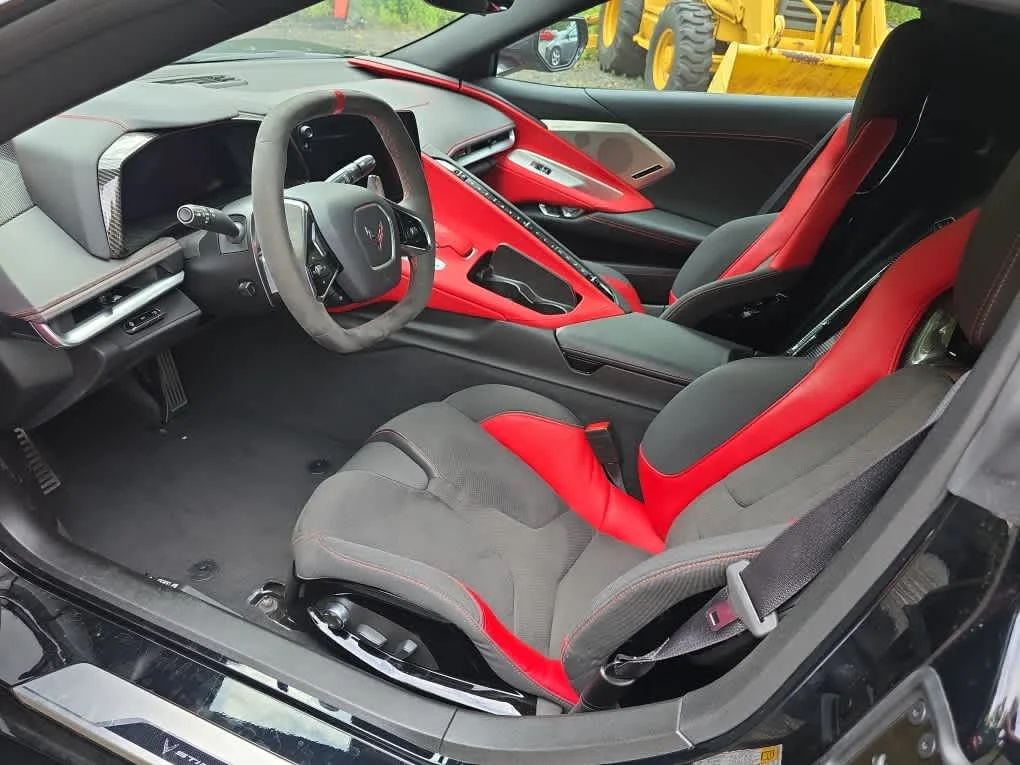 Used 2021 Black Chevrolet 2LT image 10