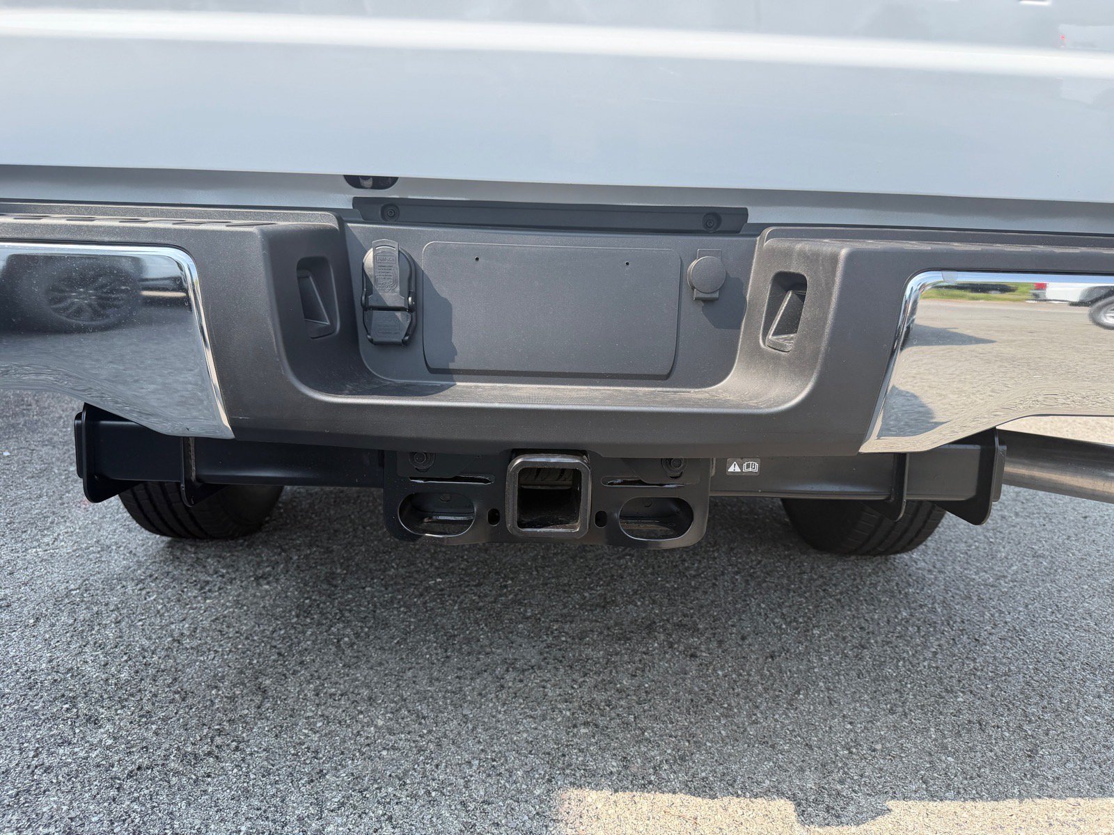 New 2027 Oxford White Ford F-250® XL image 7