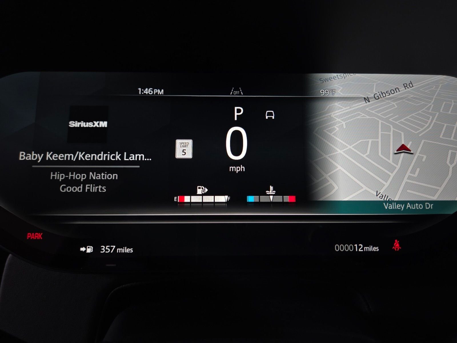 New 2026 Fuji White Land Rover SE image 32