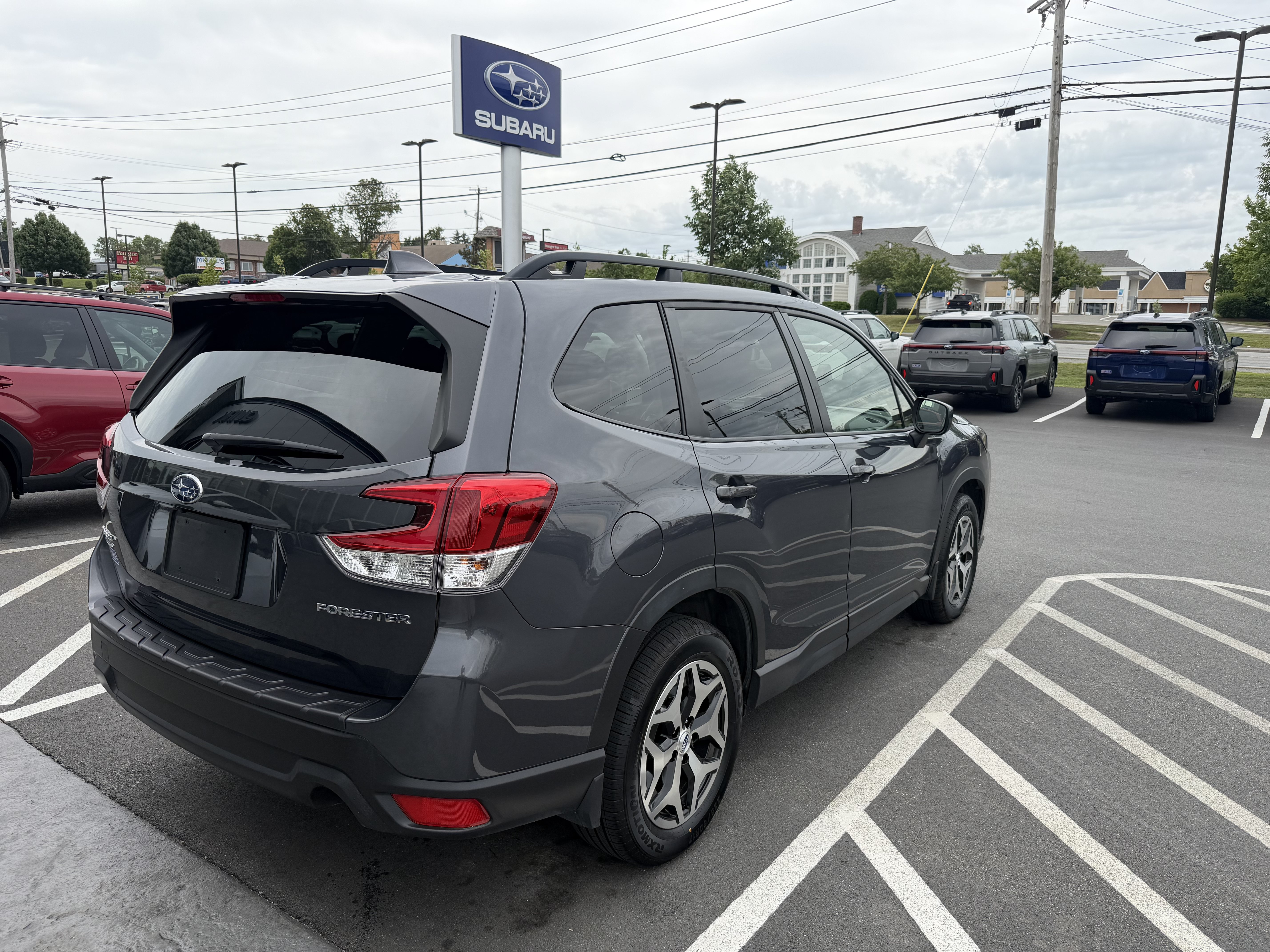 Used 2023 Magnetite Gray Metallic Subaru Premium image 5