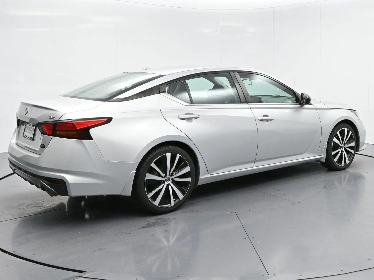 Used 2020 Brilliant Silver Metallic Nissan 2.5 SR image 7