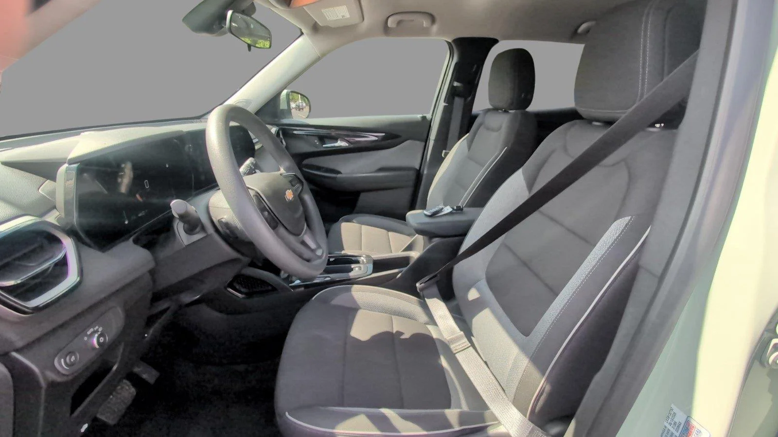 Used 2025 Cacti Green Chevrolet LT image 17
