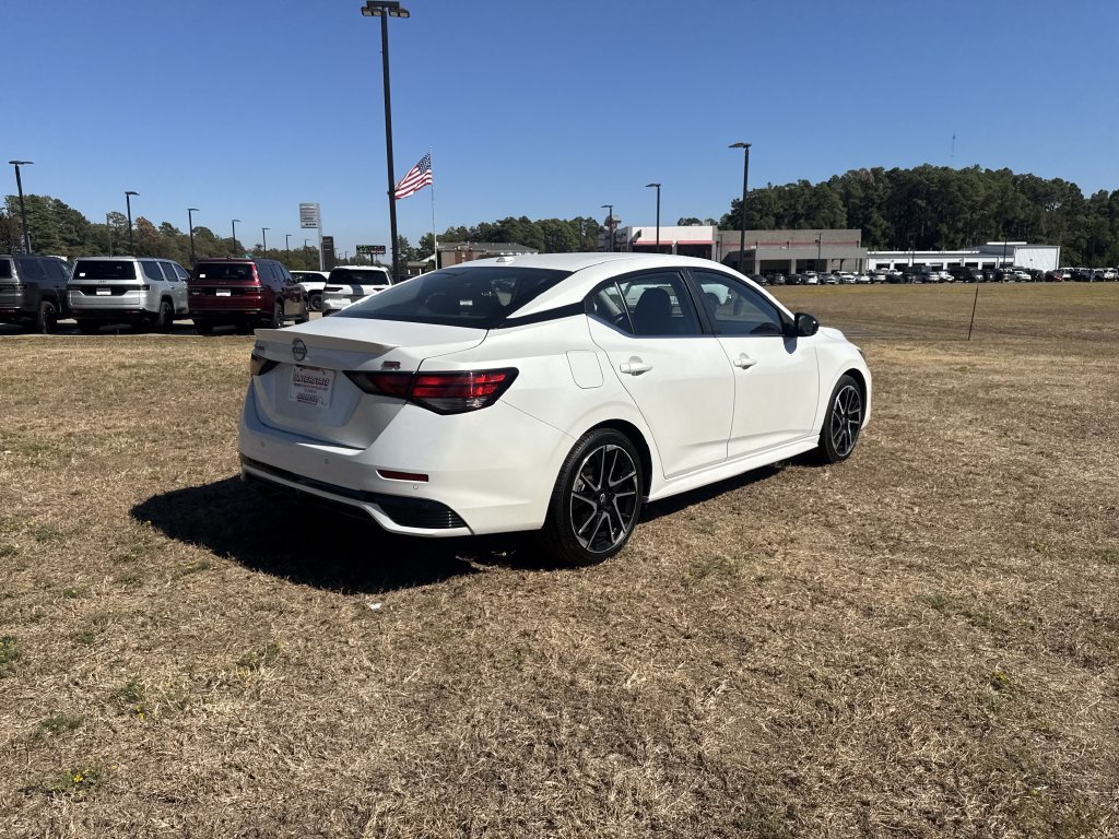 Used 2025 White Nissan SR image 5