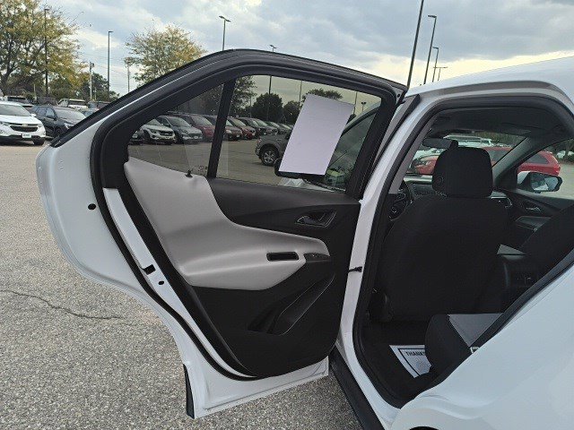 Used 2022 Summit White Chevrolet LT image 12
