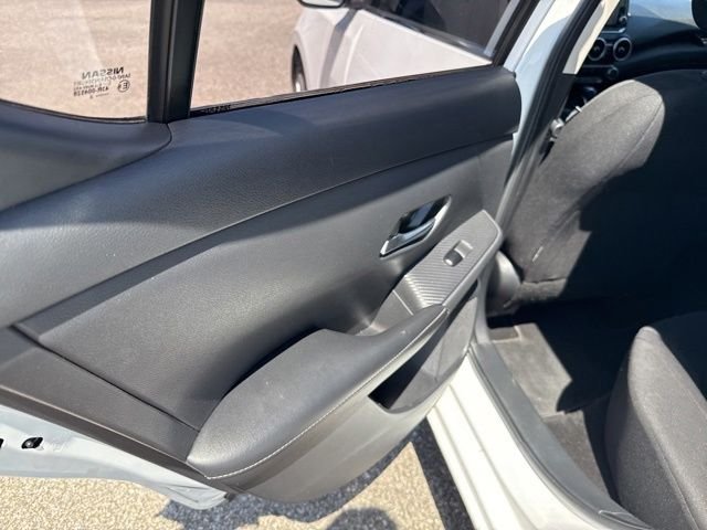 Used 2022 White Nissan S image 24