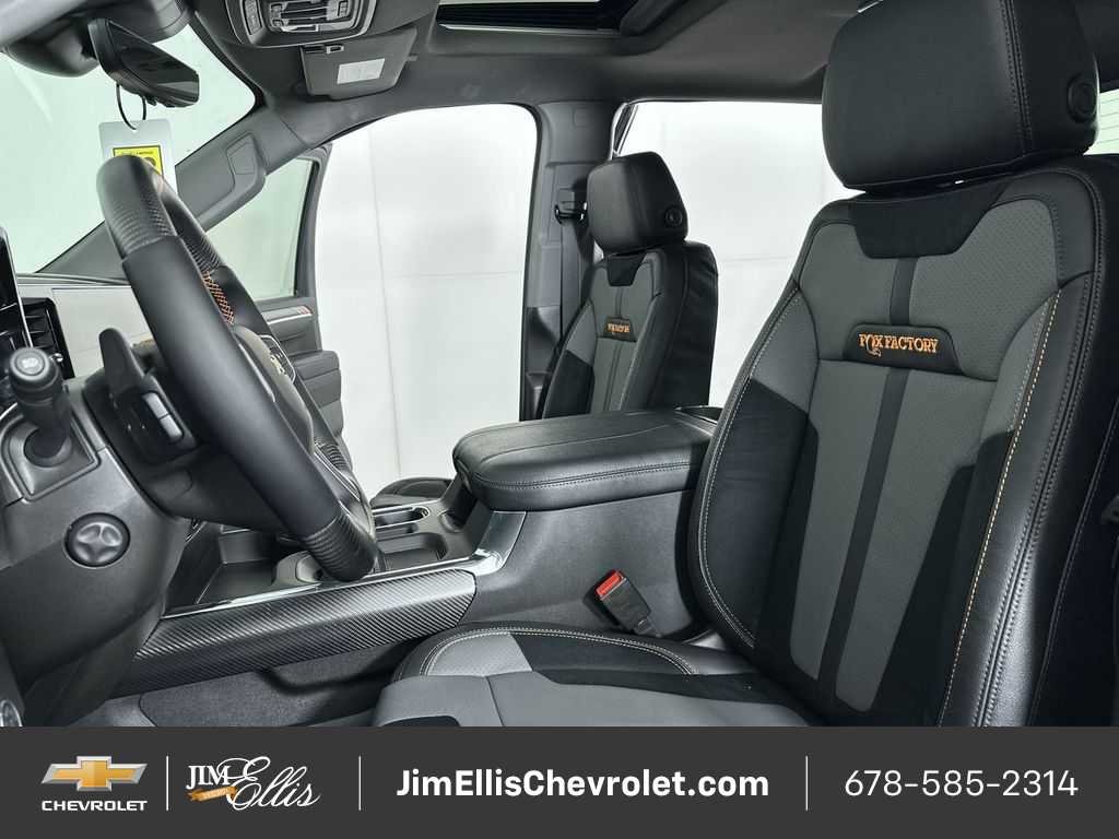 2025 Chevrolet Silverado 1500 LTZ - Photo 47