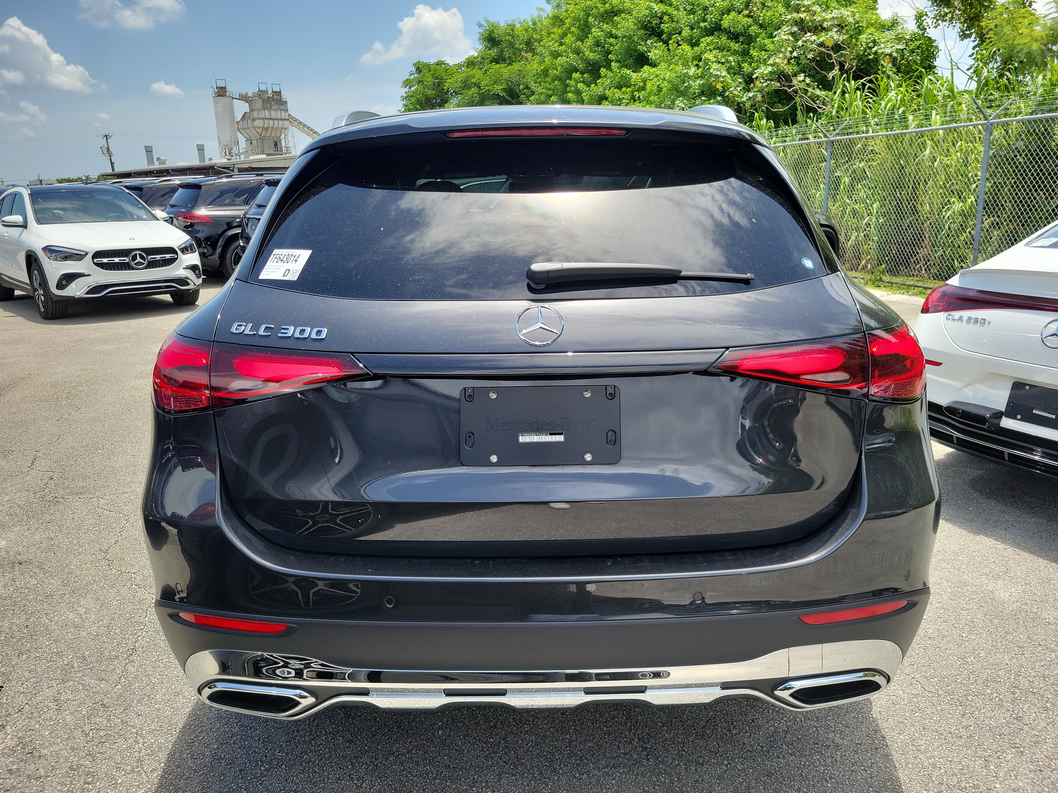 New 2026 Graphite Grey Metallic Mercedes-Benz GLC 300 image 35