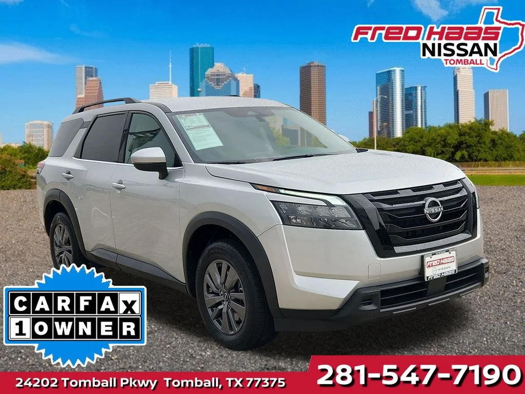 2025 Nissan Pathfinder SV 2WD's photo
