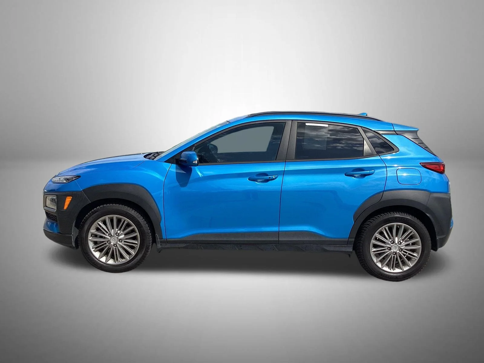 Certified Used 2020 Blue Hyundai SEL Plus image 2