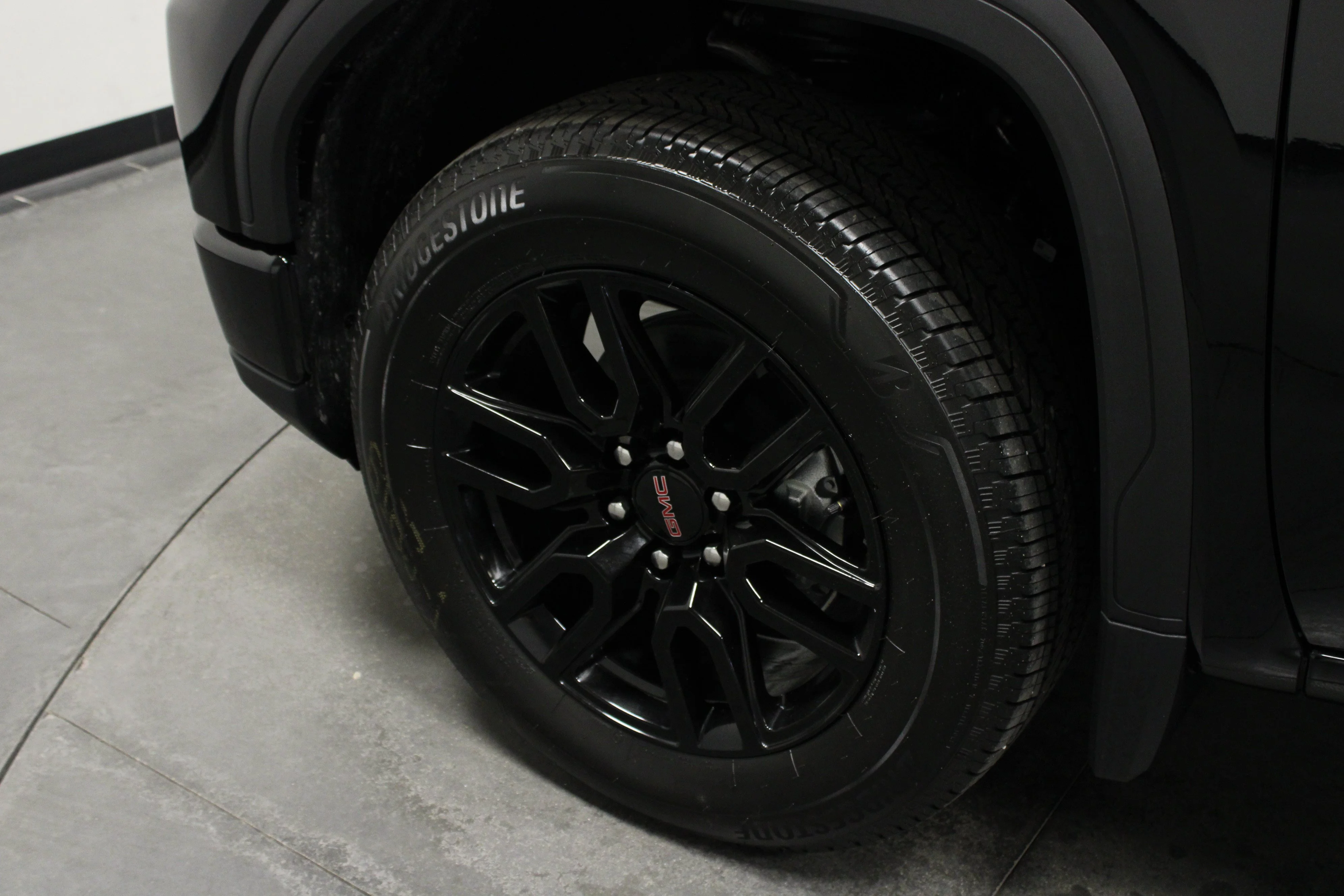 New 2026 Onyx Black GMC Elevation image 10