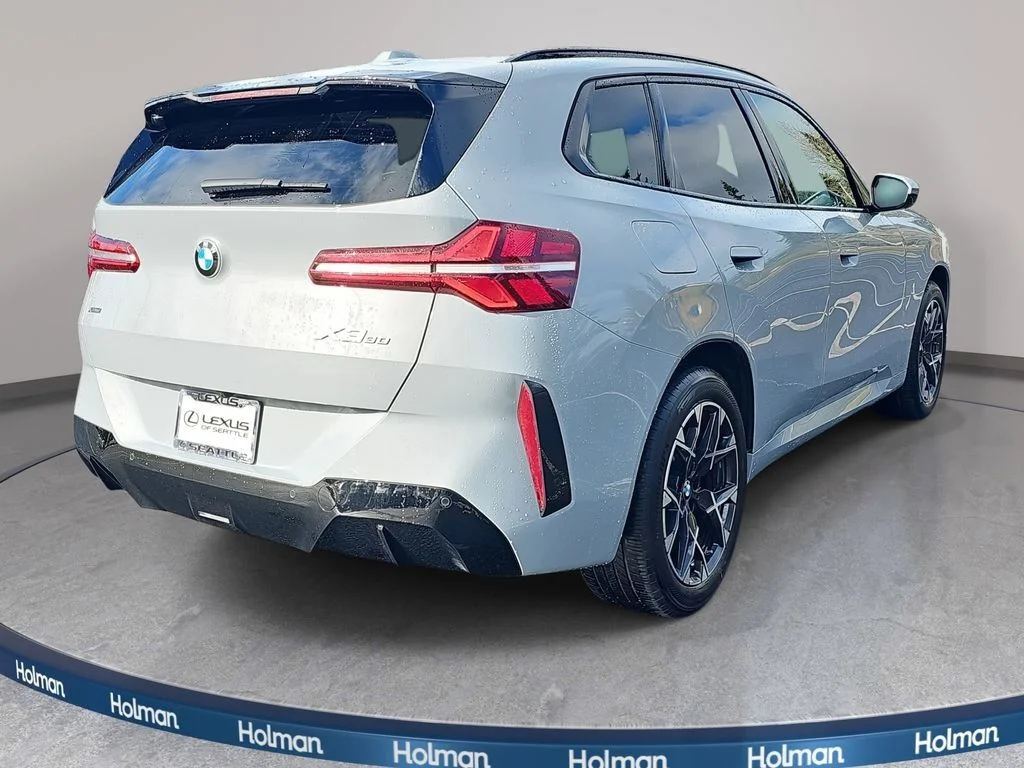 Used 2025 Gray Metallic BMW 30 xDrive image 6
