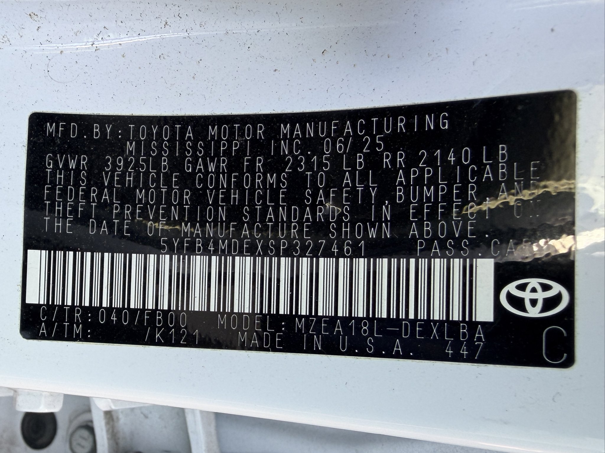 Used 2025 Ice Cap Toyota LE image 18