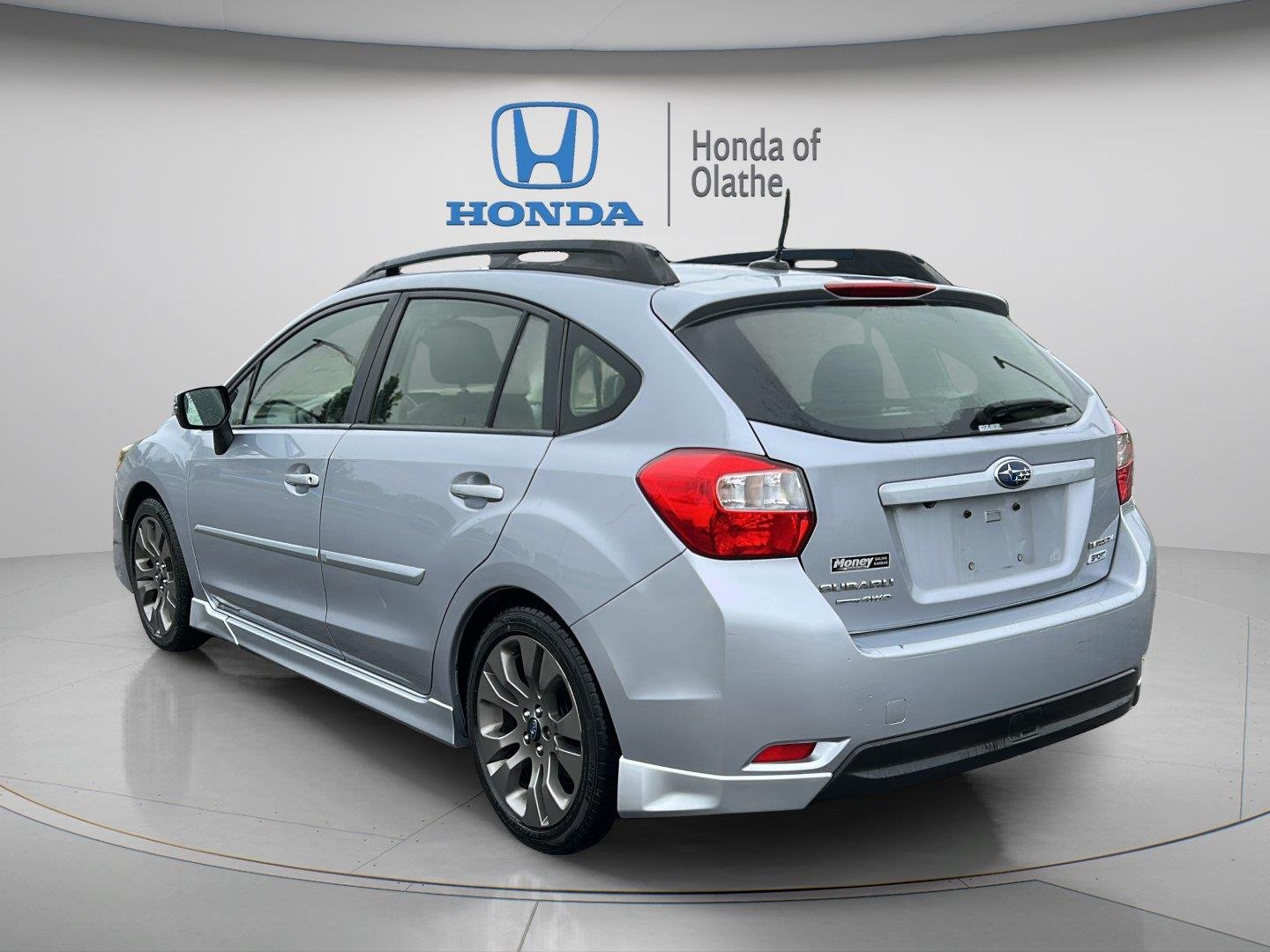Used 2015 Ice Silver Metallic Subaru 2.0i Sport Limited image 5