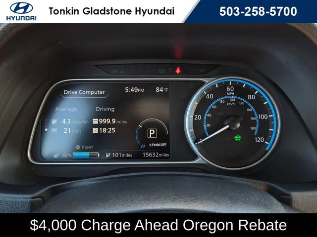Used 2025 Glacier White Nissan S image 23
