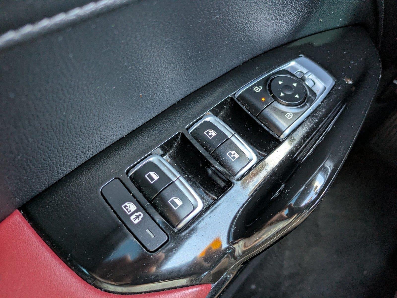 Used 2026 Wolf Gray Kia GT-Line image 21