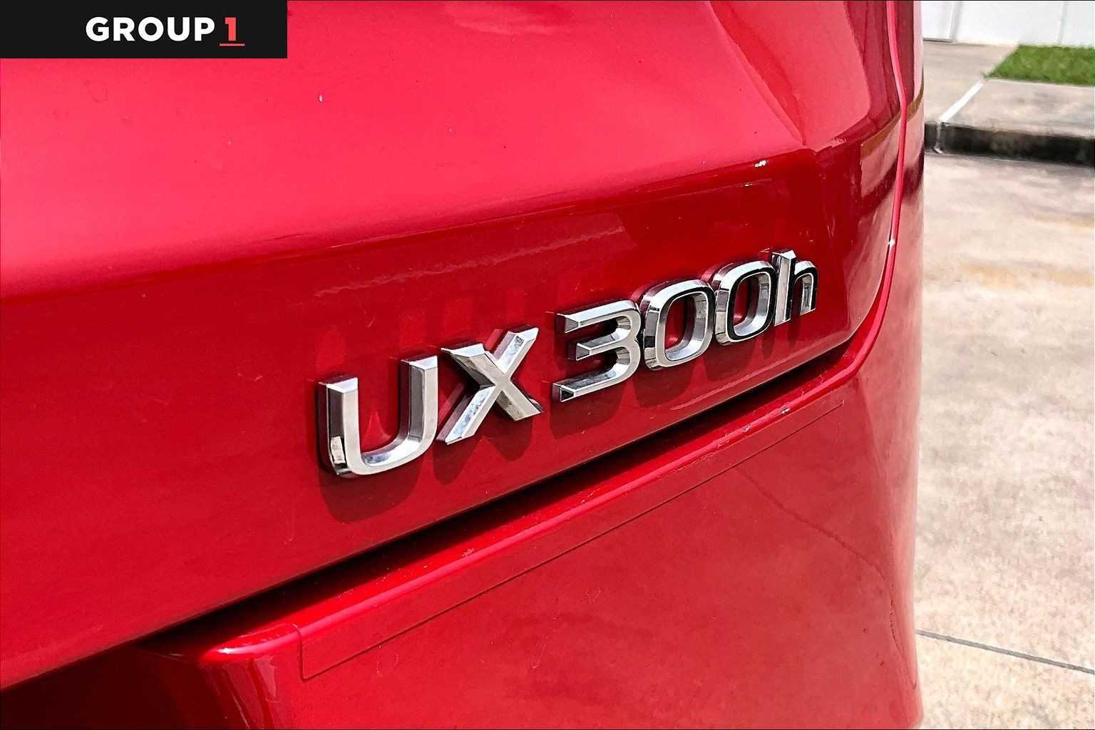 Certified Used 2025 MADDER RED Lexus Premium image 28