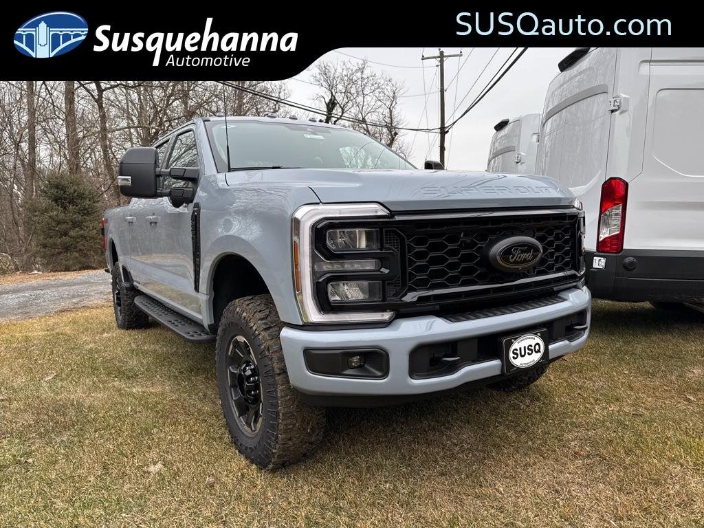 Glacier Gray Metallic Tri-Coat 2026 Ford F-250 Super Duty Pickup Truck Four-Wheel Drive Automatic