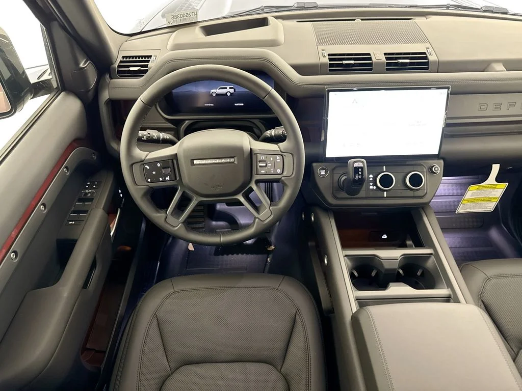 New 2026 Sedona Red Land Rover X-Dynamic SE image 23