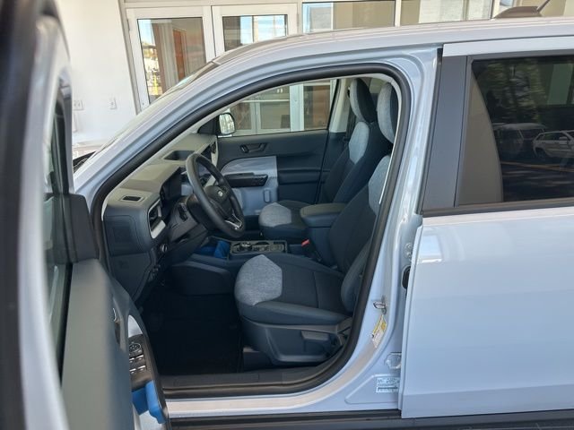 New 2025 Space White Metallic Ford XLT image 10