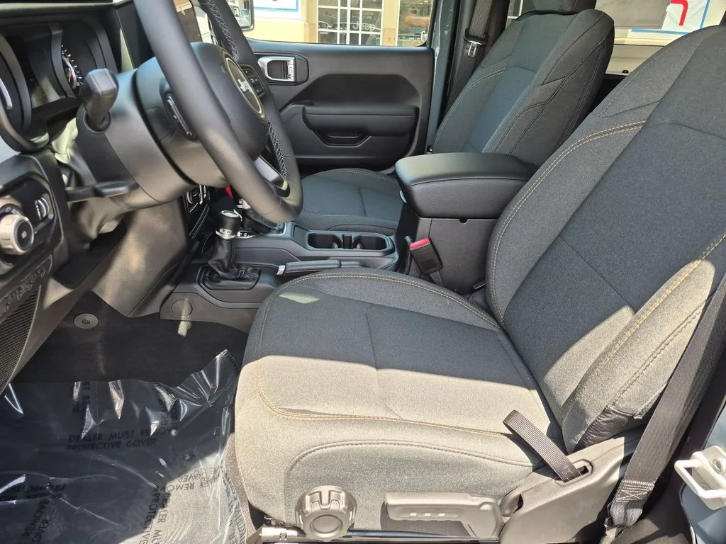 New 2026 Anvil Clear-Coat Exterior Paint Jeep Sport S image 11