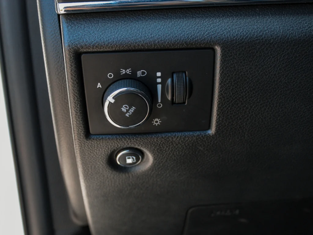 Used 2021 Bright White Clearcoat Jeep Limited image 12