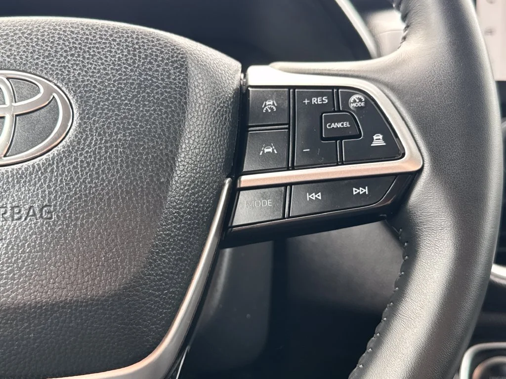 Used 2026 Black Toyota XLE image 22