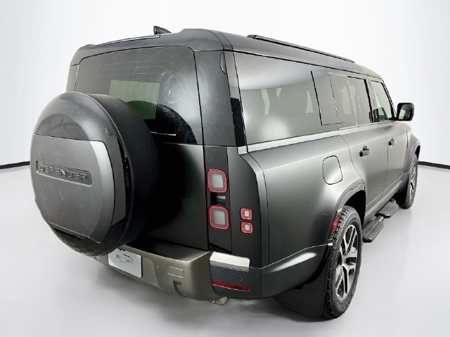 New 2026 Santorini Black Land Rover S image 5