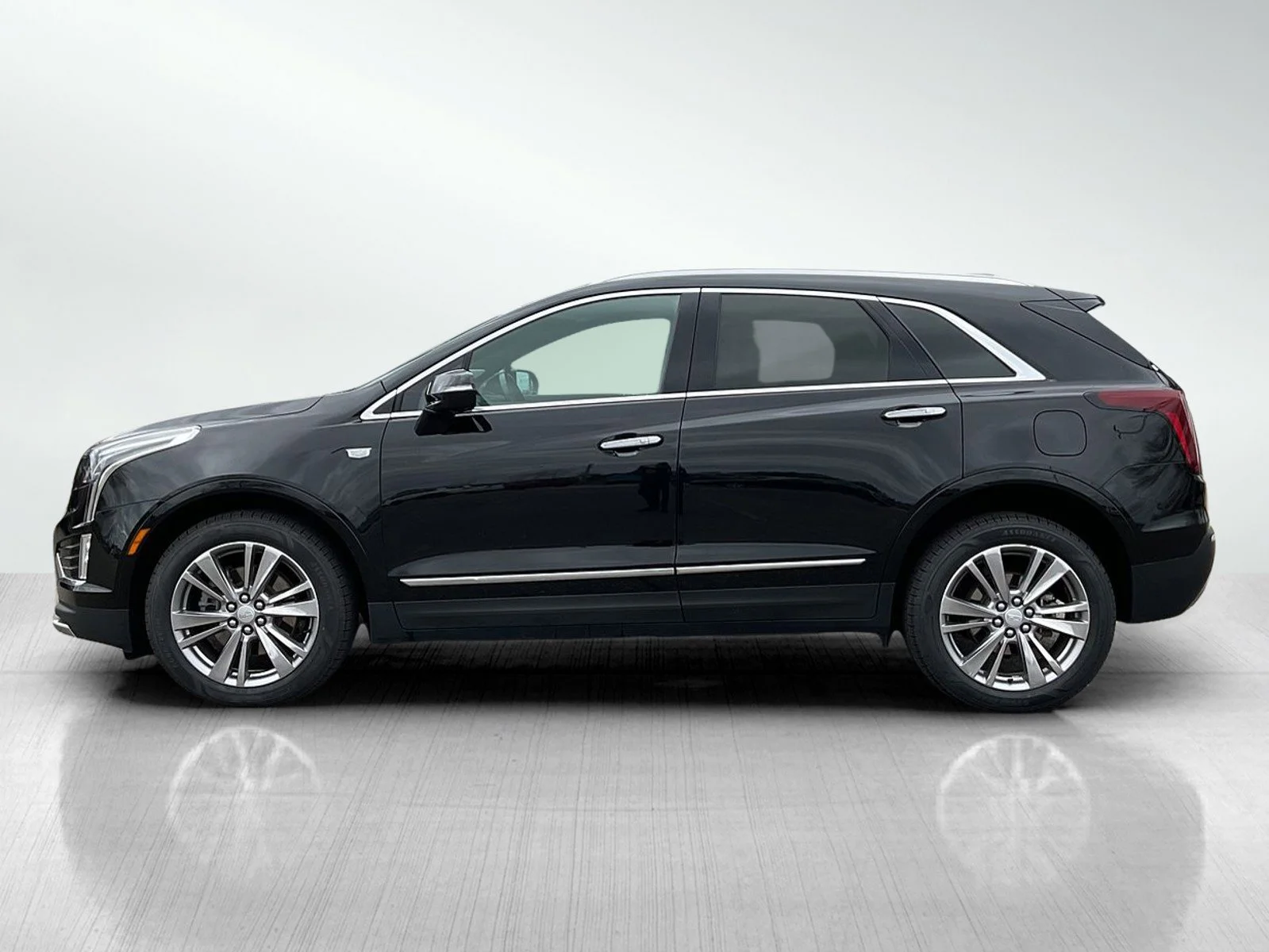 Used 2024 Cadillac XT5 Premium Luxury with VIN 1GYKNDRS0RZ716681 for sale in Brainerd, Minnesota