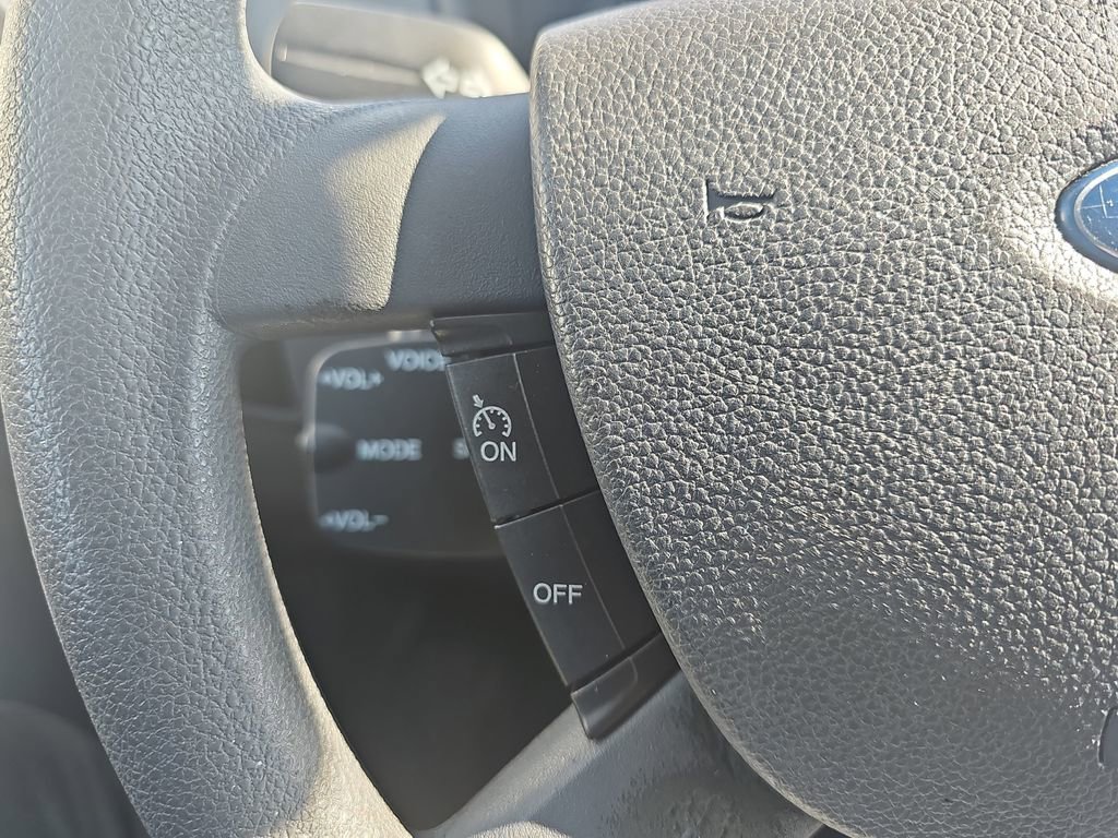 Used 2010 White Ford XLT image 17