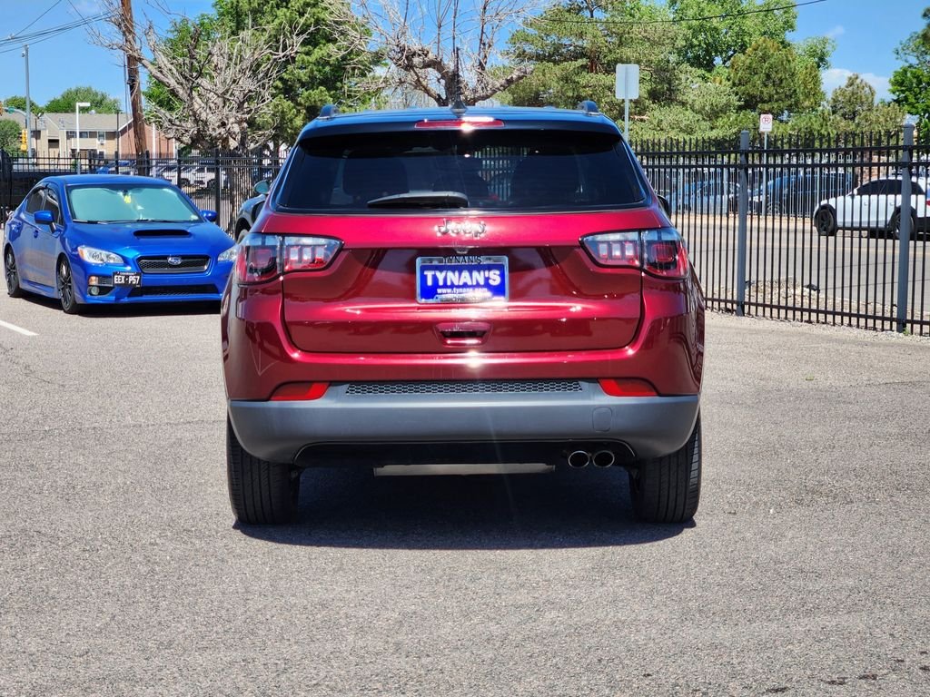 Used 2021 Red Jeep Latitude image 6