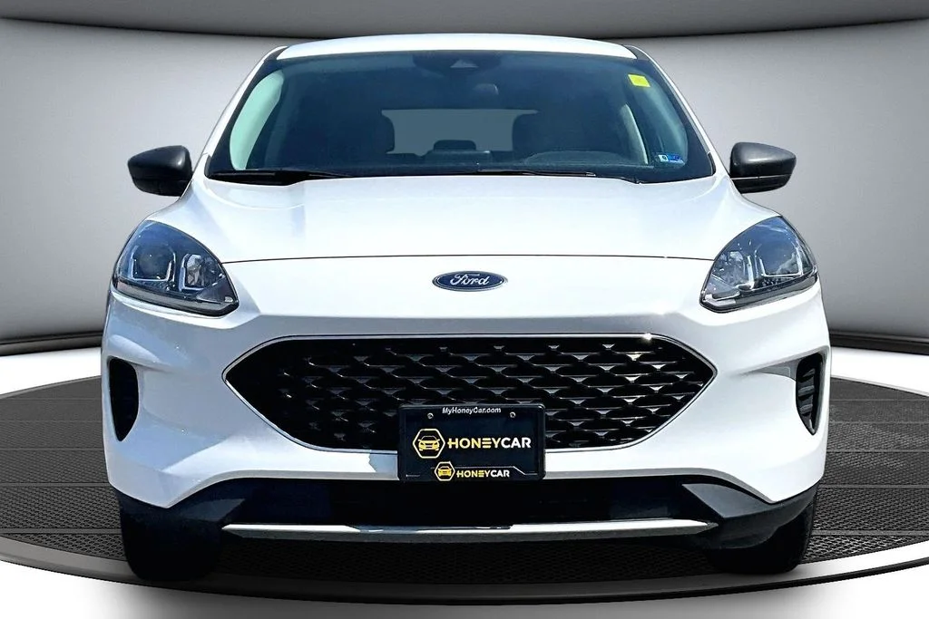 Certified Used 2022 White Ford SE image 2