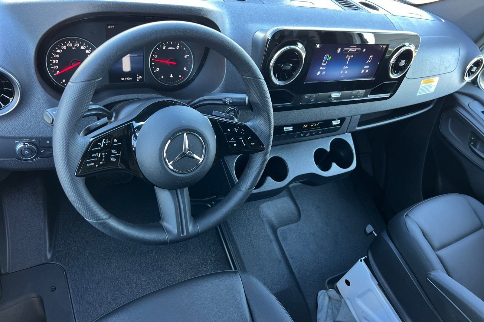 New 2026 Arctic White Mercedes-Benz Cargo 170 WB image 3