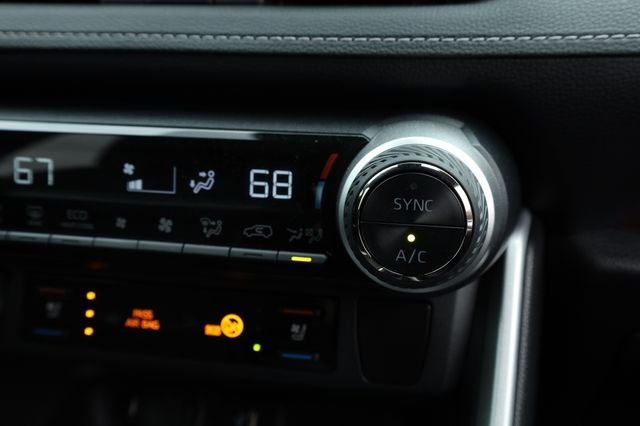 2024 Toyota RAV4 Limited - Photo 32