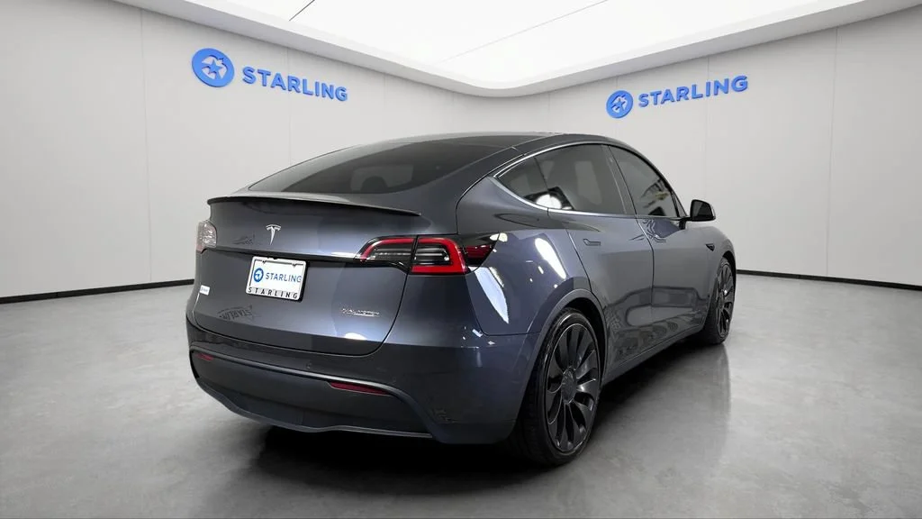 Used 2021 Black Tesla Performance Dual Motor All-Wheel Drive image 8
