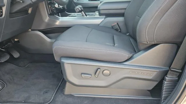 New 2026 Carbonized Gray Metallic Ford XLT 4WD w/Dark Trail Pkg image 32