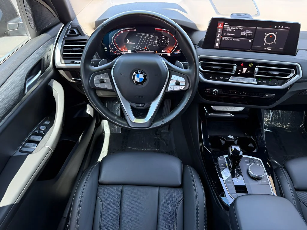 Used 2024 Gray BMW sDrive30i image 21