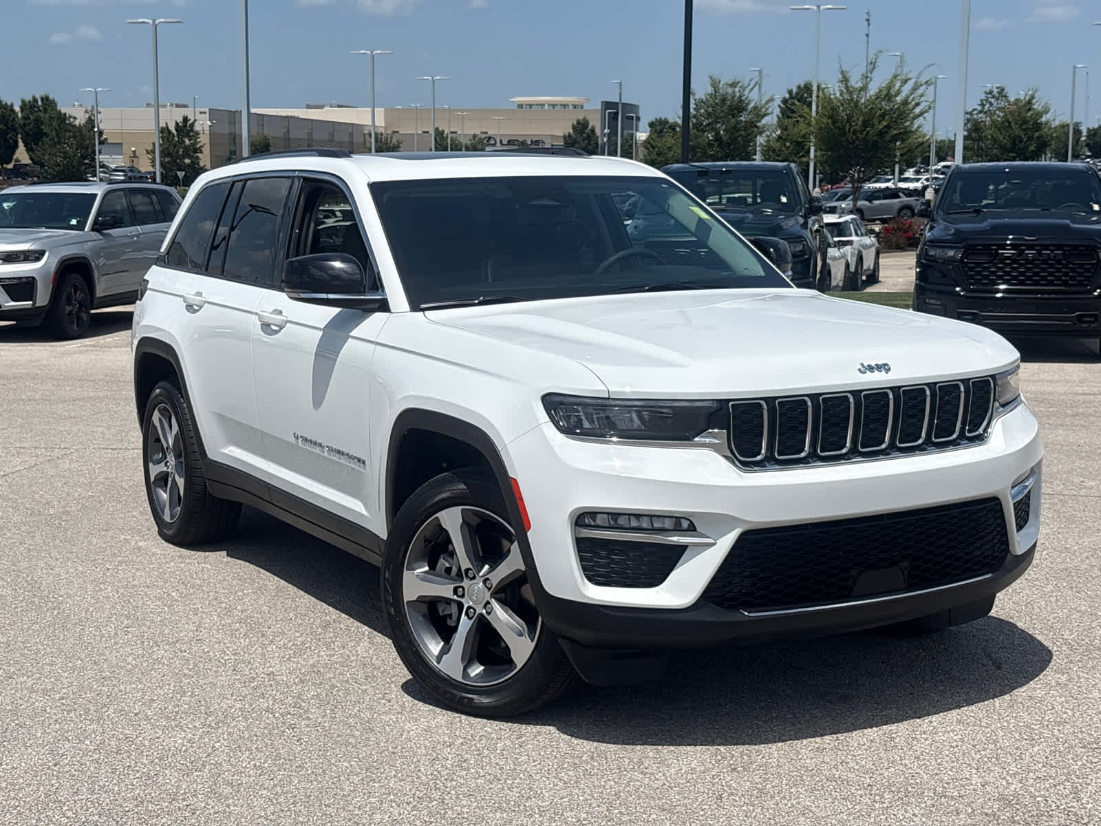 Used 2022 Jeep Grand Cherokee 4xe with VIN 1C4RJYB65N8748806 for sale in Kansas City