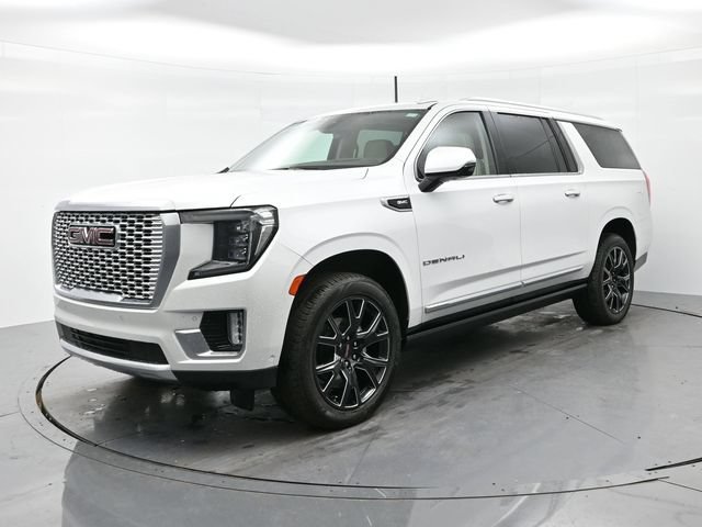 Used 2023 WHITE FROST TRICOAT GMC Denali image 3