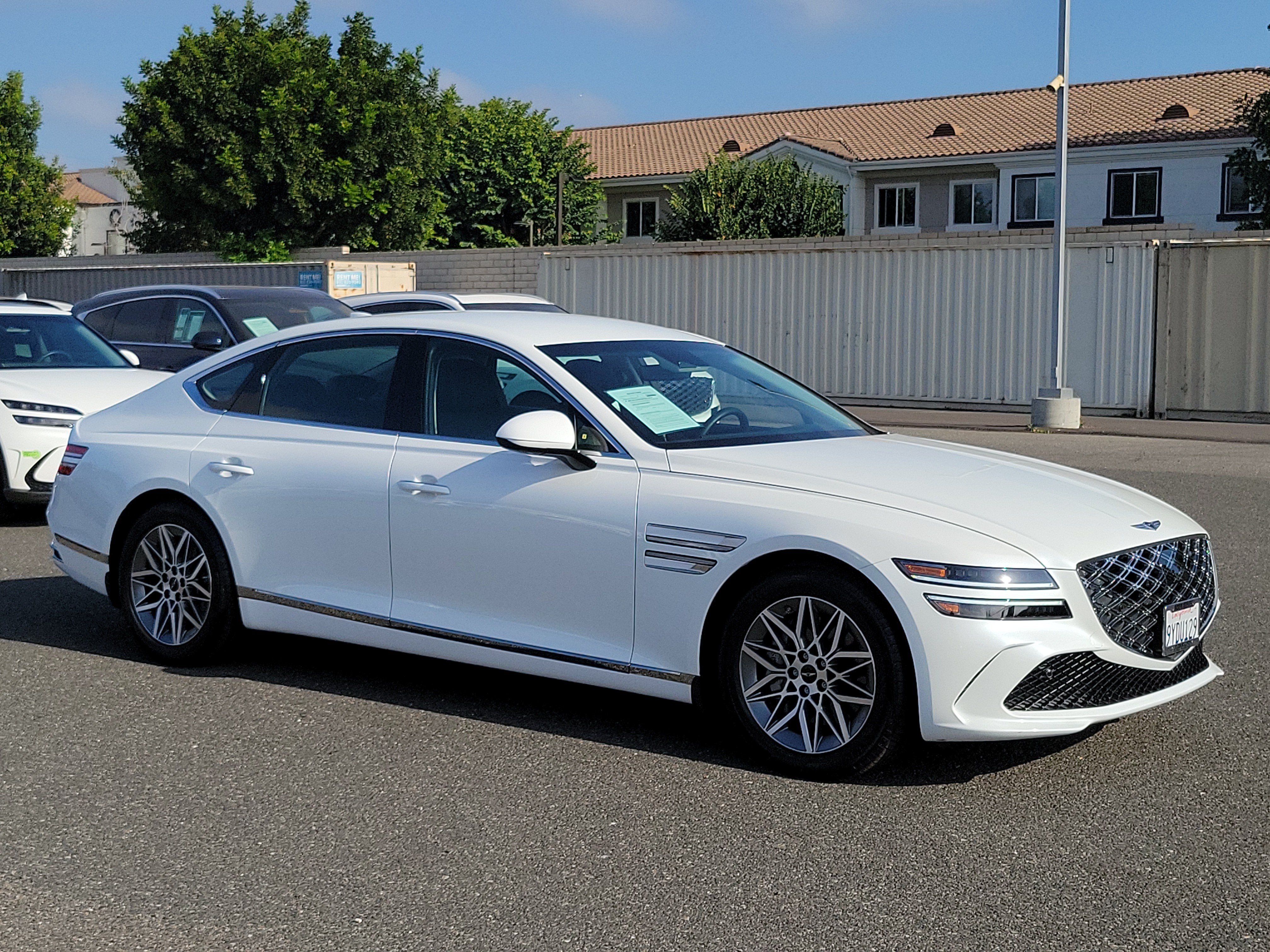 Certified Used 2026 Uyuni White Genesis 2.5T image 25