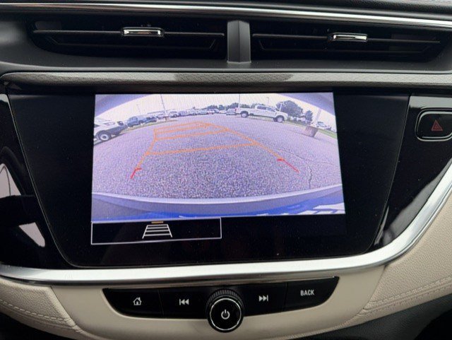 Used 2022 Summit White Buick Select image 16