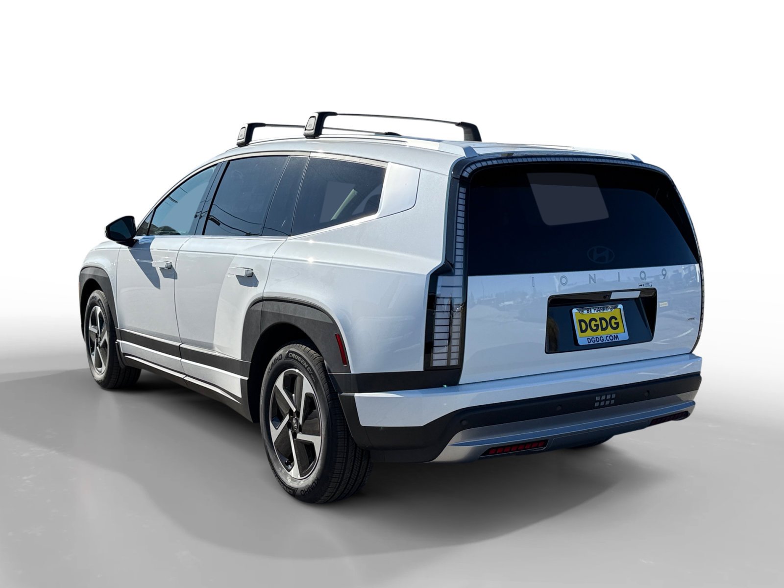New 2026 Snow White Pearl Hyundai SE image 3