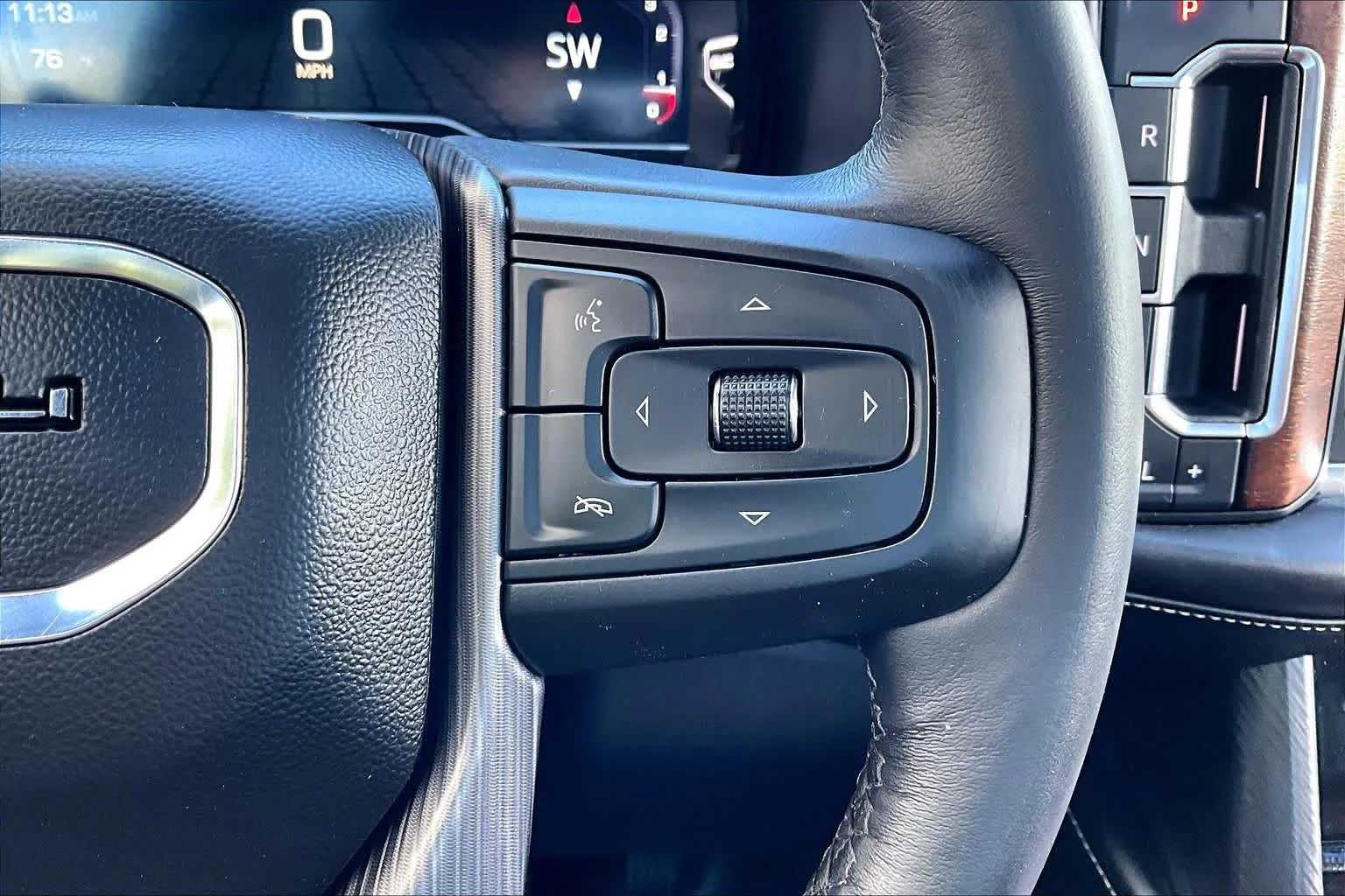 Used 2023 White Frost Tricoat GMC Denali Ultimate image 25