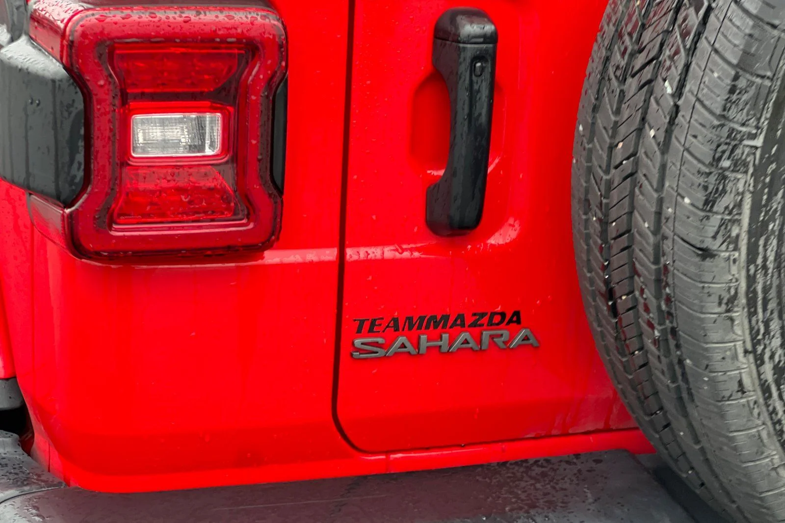 2025 Jeep Wrangler 4-Door Sahara - Photo 23