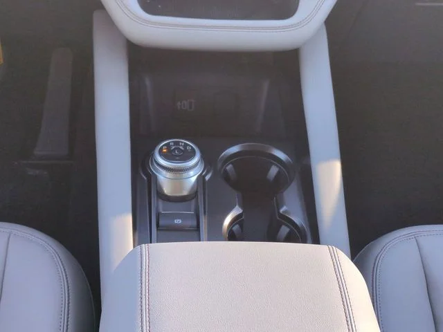 2026 Ford Explorer Active - Photo 19