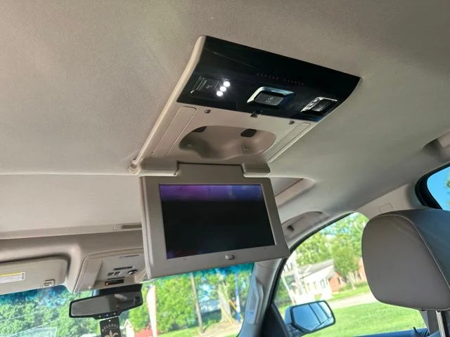 Used 2015 White GMC SLT image 25