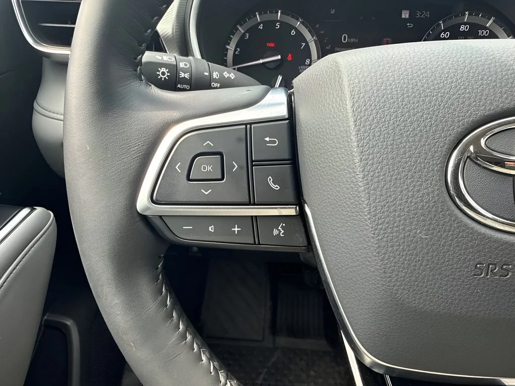 Used 2021 Blue Toyota Platinum image 17