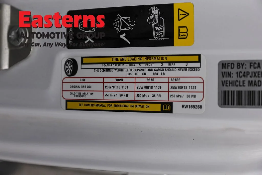 Used 2024 White Jeep Sahara image 35